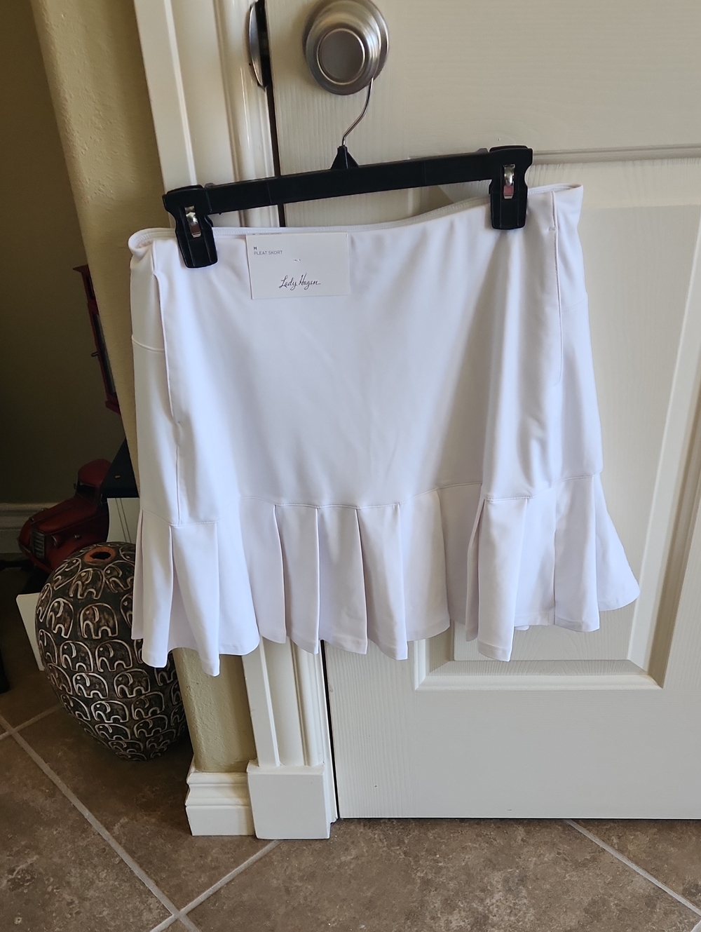 Lady Hagen White Pleat 17"  Skort